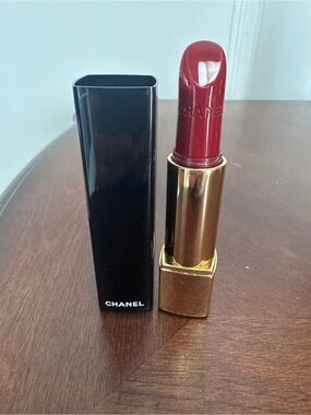 Chanel rouge allure Lipstick - 99 pirate